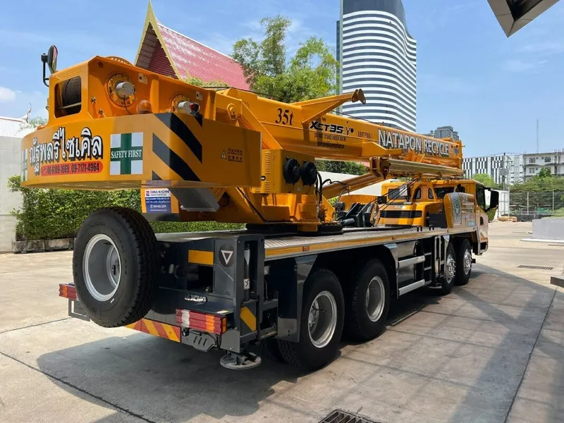 ทีมงาน ณัฐพล โลจิสติกส์
